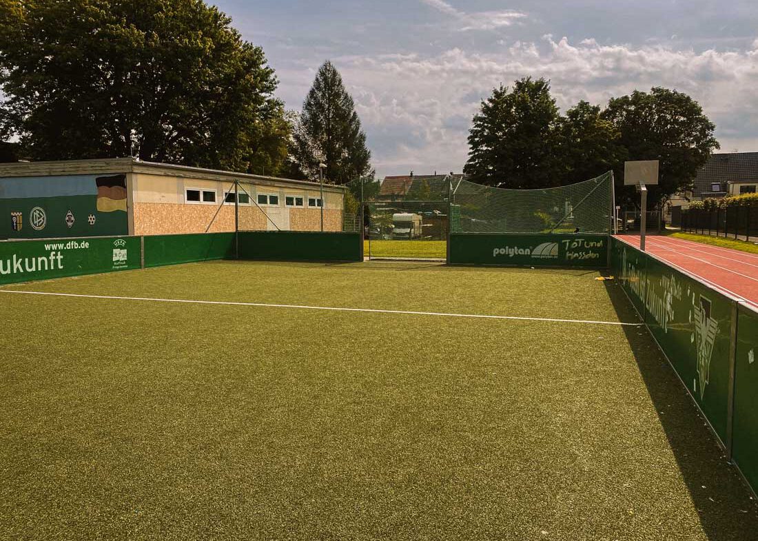 DFB Platz Engelsholt 3_Bolzplatzliga-MG